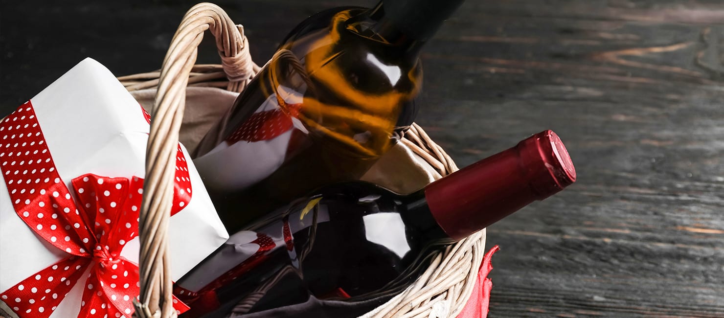 Holiday-Gift-Guide-12-Corporate-Gift-Ideas-to-Impress-Clients-&-Coworkers